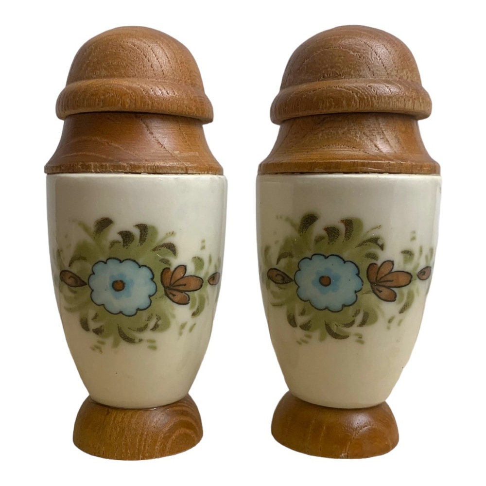 VTG RARE 1950’s Teak Wood & Ceramic Shabby Chic Floral Salt & Pepper Shakers
